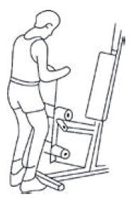Húzás (Trapezius, Latissimus dorsi, Erector Spinae) Üljön le kissé behajlított lábakkal, és feszítse a talpát a talapzathoz. Fogja meg a fogantyút és húzza maga felé. Lassan engedje vissza.