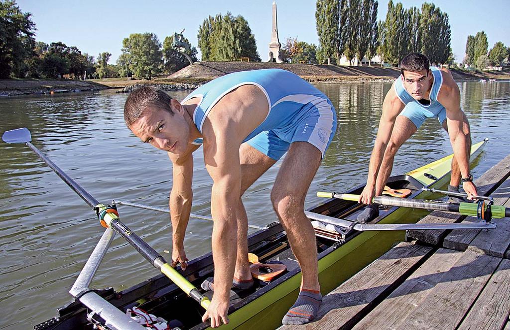 SPORT PORTRÉ Egy hajóban evez a két Révész szerző: lakner gábor fotó: marcali gábor A Győri Vízügy-Spartacus Evezős Klub hazánk második legeredményesebb egyesületeként tért haza az evezősök országos