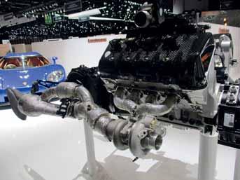 Az akkumulátor csúcstechnológiát képvisel, hasonló a mai F1 alkalmazáshoz; 525 kw kisütési teljesítményű, regeneratív töltésnél 200 kw-os. Minden cella külön-külön mért, felügyelt.