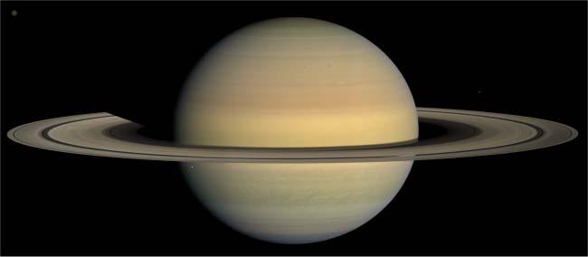 Ez év áprilisában megkezdõdött a szondát mûködtetõ szakemberek által adott elnevezéssel a Nagy Finálé, amelynek során a Cassini fokozatos pályamódosítások hatására idén szeptemberben a Szaturnuszba