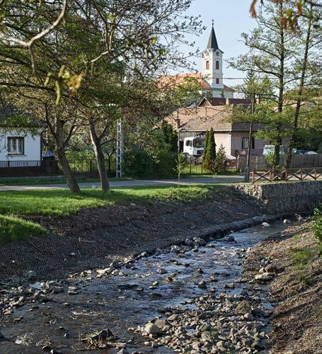 A Diósjenőre átvezető völgyben ideális táborhelyeket találhatóak, ahol a cserkészek, iskolások igazi nomád körülmények között tapasztalhatják meg a természetközeliséget.