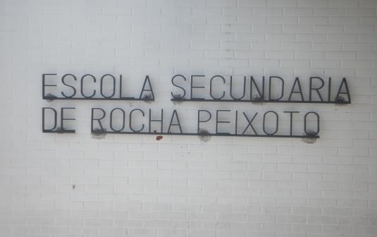 6.nap (Március 22 Csütörtök) Kísérőnk vezetésével Póvoa de Varzim város egyik nagy létszámú általános és műszaki középiskolájába (Escola Secundária de
