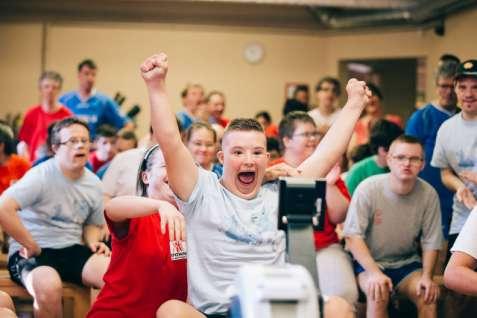 Mozgás, sport, egészség Miért sportoljunk? A mozgás az egészséges életmód része. A sportolás eredménye: jó fizikai állapot, teherbírás. Kellemes időtöltés.