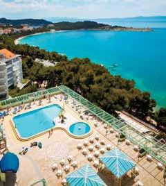 MAKARSKA HORVÁTORSZÁG DALMÁCIA HOTEL METEOR 4* Fekvése: tengerparton a sétány mellett, kb.