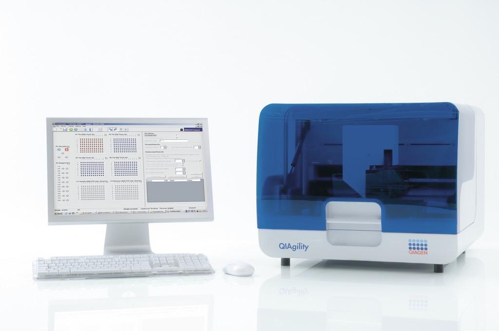 UV lámpával és HEPA filterrel ellátott. PCR összemérő automata. A reagensek, és az eluátumok aktív hűtését biztosítja. Egyetlen mintából többféle vizsgálat elvégezése is lehetséges.