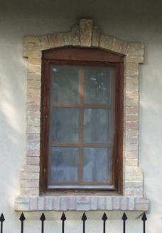 ablak-ajtó kialakítással, nemcsak az egyes