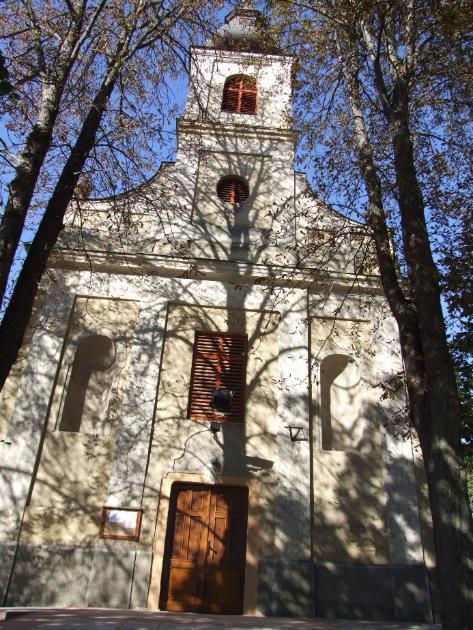 ÖRÖKSÉGÜNK ÉPÍTÉSZETI ÉRTÉKEK Szigetbecse legrégebbi és legmeghatározóbb épülete a Szent Mihály arkangyalnak szentelt római katolikus plébániatemplom, mely máig a település szellemi és spirituális