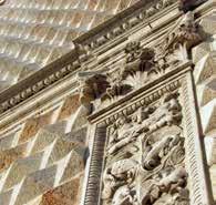 Bij een kort bezoek mogen het Castello Estense, de kathedraal, het Palazzo dei Diamanti en het Palazzo Schifanoia, symbolen van de renaissance, zeker niet