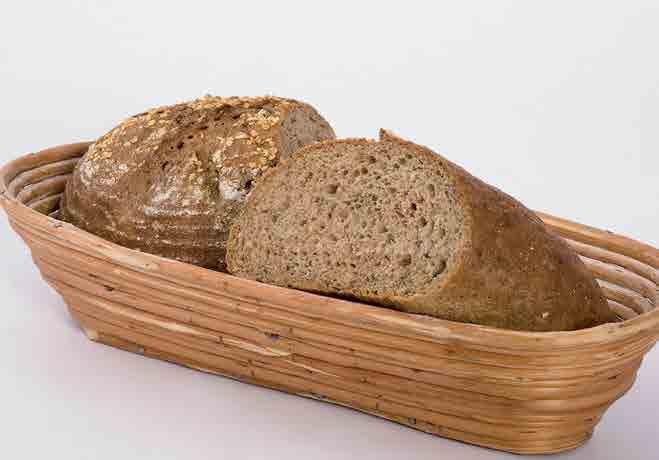 KENYEREK 25 kg Hatmagvas kenyér PN 0520700 Hat fajta gabonaszemből és olajos magvakból készült többmagvas pékségi keverék kiemelkedő tökmag-tartalommal, ami emeli a kenyérbél vonzóerejét.
