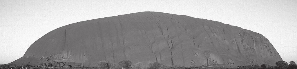 A világ természetvédelmének története 1976 és 1980 között (védett területek alapítása) 215 Uluru Kata Tjuta Nemzeti Park, 1977 A kenguruk mellett az Uluru Ausztrália másik ismert nevezetessége, a