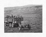 Jó állapotú, eredeti fénykép. 12.000,- 89. Botond (M38) teherautóról készült 3 fénykép a második világháború idejéből.