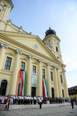 A Debreceni Virágkarnevál az ország egyik legismertebb kulturális eseménye, hagyományait és innovációs törekvéseit egyre több elnyert országos és európai kitüntetés bizonyítja.