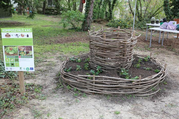 Köszönöm a megtisztelő