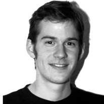 XXXIII./2. Komáromy Dániel (Komcsy) III. műszaki informatikus A nevem Komáromy Dániel, de a legtöbben Komcsyként ismerhettek.