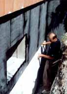 Ablaktok és a falazat közötti hézag kitöltése Ajtótokok és a falazat közötti hézag kitöltése Kábelátvezetések, faláttörések során keletkező hézagok kitöltése Előregyártott elemek közötti hézagok