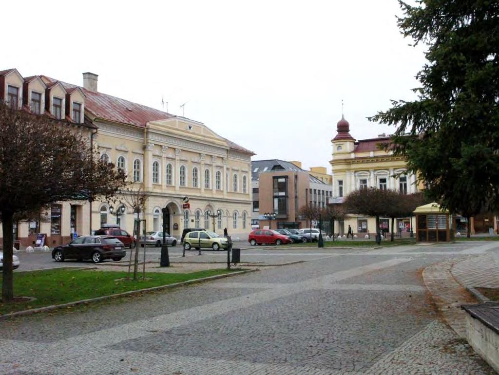 smerom na Ulicu Š. Hatvaniho  16 pohľad spred r.k.