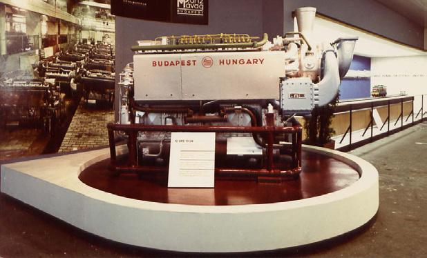 ábra DHM4-1 prototípus mozdony Abb. 4.