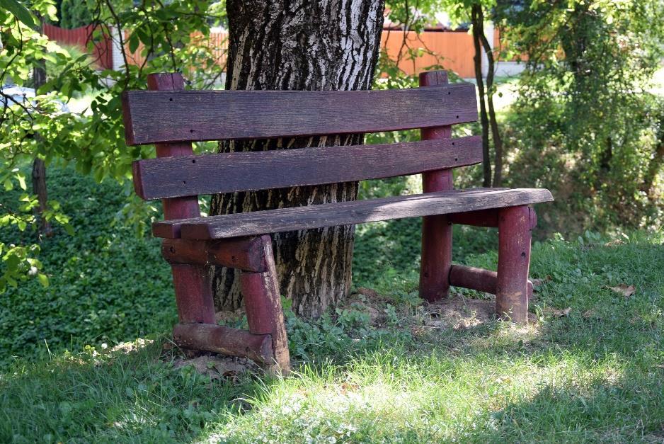 A gyönyörűen megmunkált és megformált keresztek és sírkövek
