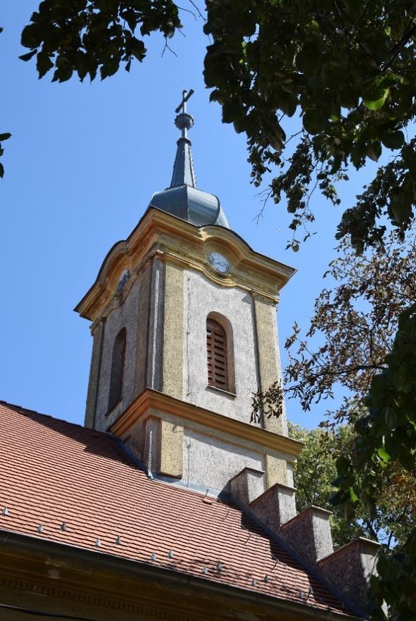 Rövid ideig horvát etnikum is fellelhető volt, ám ők gyorsan asszimilálódtak és elmagyarosodtak, a rácok többsége pedig elhagyta a települést.
