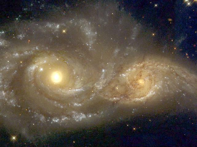 Két galaxis összeolvadása (ütközése). (Forrás: Debra Meloy Elmegreen, APOD.