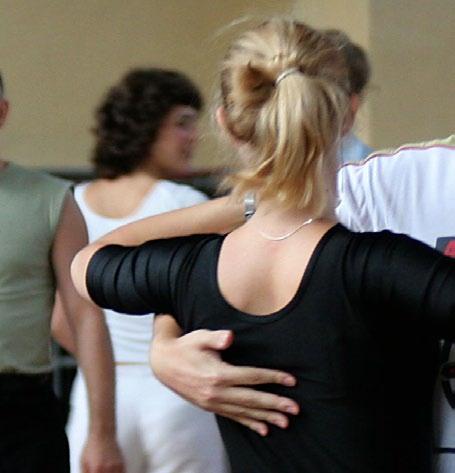 Cédrus Táncegyüttes 16-99 éves korig Néptánc tanítás felnőtteknek. Szeretettel várunk mindenkit, aki szeretne megismerkedni a néptánc alapjaival, a Kárpát-medence tánchagyományával!