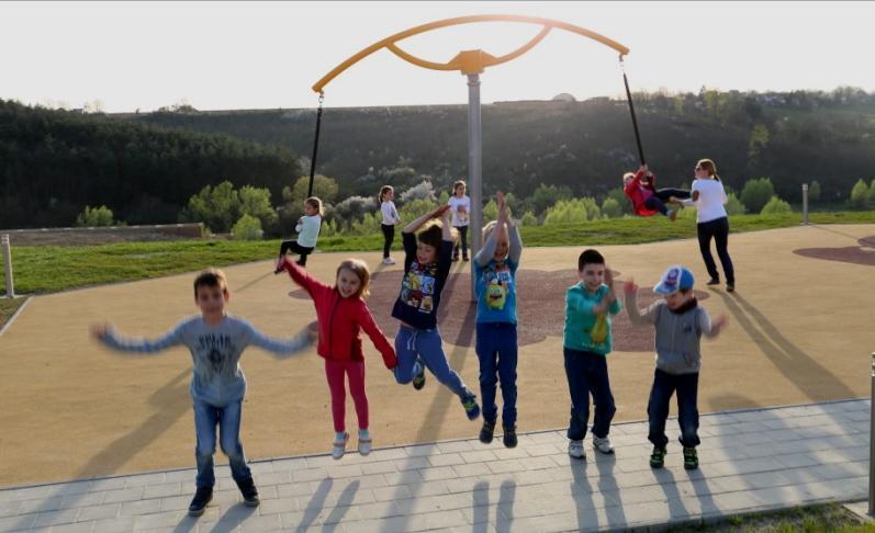 A lélegzetelállítóan szép környezet és a park területén megtalálható számtalan kikapcsolódási és szórakozási lehetőség