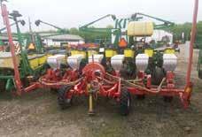 400 1 818 000 2 308 860 Évjárat: 2000 Kuhn Planter 2