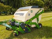 Kisméretű kommunális traktorokhoz csatlakoztatható Grasshopper A vágási magasság egyedileg hozzáigazítható az éppen végzett munka