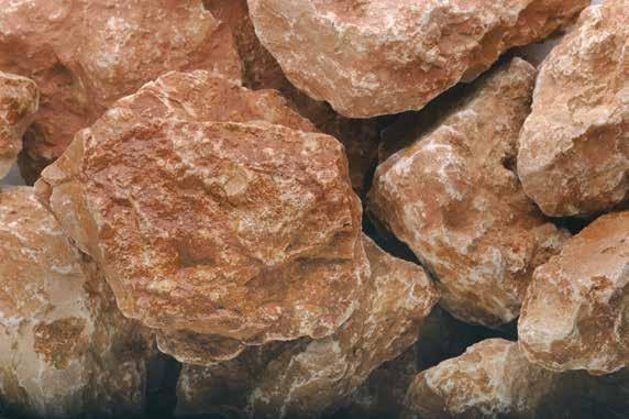 A megfelelő, ciklop falra emlékeztető megjelenés úgy érhető el, ha a köveket a látható oldalon szorosan egymásra rétegezzük. A köveket lapos oldalukkal a rács felé kell igazítani.