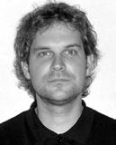 Erdélyi, 1993) ugyanezeknek a betonoknak tartósságát vizsgáltuk és értékeltük.