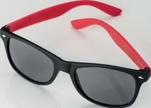 Fekete műanyag keretes napszemüveg "Nerdlook" színes szárral, UV400 szűrővel,