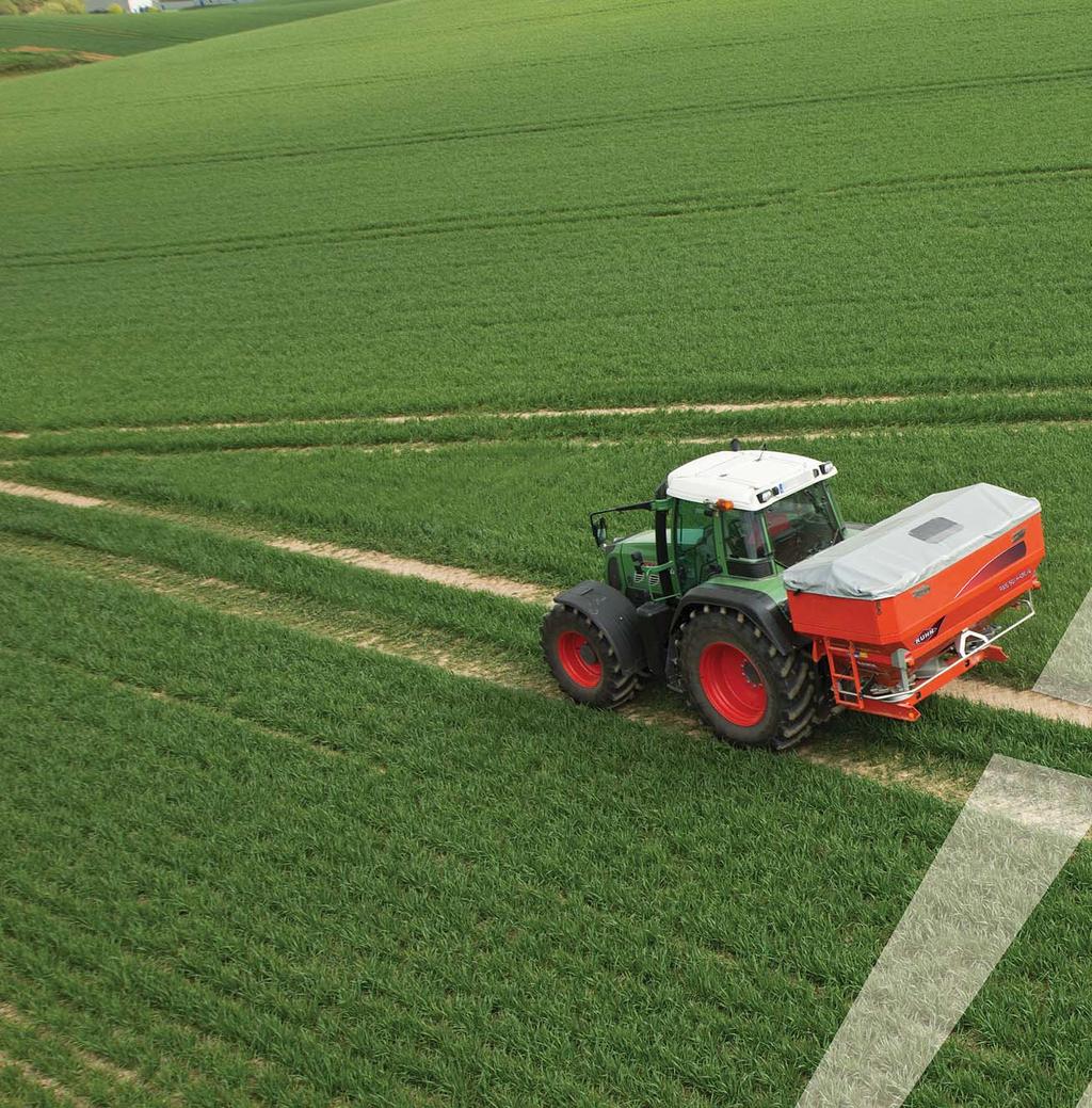 INNOVATIVE FARMING GPS ELŐKÉSZÍTÉS MUNKAMINŐSÉG Táblaszéli forduló automatika és szakaszvezérlés A GPS vezérlés megtalálható a táblaszéli automata be- és kikapcsolást, vagy a csúcsos parcellasarkok