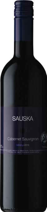 SauSka cabernet sauvignon 2015 villány sötétlila, mély színű, és illatú sauvignon villányból. Kávé, szeder, fekete ribizli illata, finom fa, keleti fűszerek. A korty hosszú, száraz, élénk.