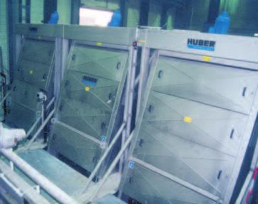 eredeti HUBER Lépcsős rács STEP SCREEN SSV Nagy ledobási magasságokhoz, mély csatornákhoz helykímélő beszerelés a 75 -os felállítási szögnek köszönhetően