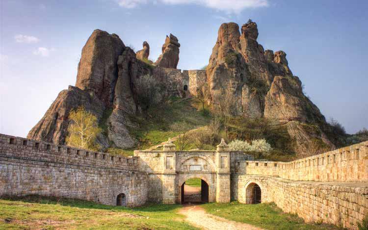 HOW TO Hungarian history s point of view; it is worth a quick stop. We are in the Đerdap National Park; whose dominant part is the Danube.