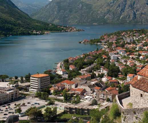 The castle wall of Ston is five and a half kilometers long, and it was built in the 15th century in the Republic of Ragusa in order to protect the salt stock in Pelješac as salt was the main source