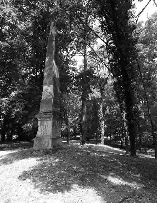 múr končil. 6 Do súčasnosti sa v parku z tejto drobnej architektúry zachovali len zlomky, a to len v značne torzovitom, neúplnom stave.