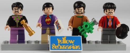 com/service vagy telefonon: 00800 5346 5555 : 1-800-422-5346 : LEGO and the LEGO logo are trademarks of the LEGO Group. 2016 The LEGO Group.