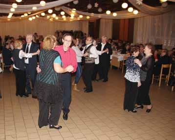 Seniori sa stretávali počas klubových dní pri spoločenských hrách, prednáškach, nacvičovali kultúrne programy, s ktorými vystupovali na spoločenských podujatiach, absolvovali výlety do Győru a