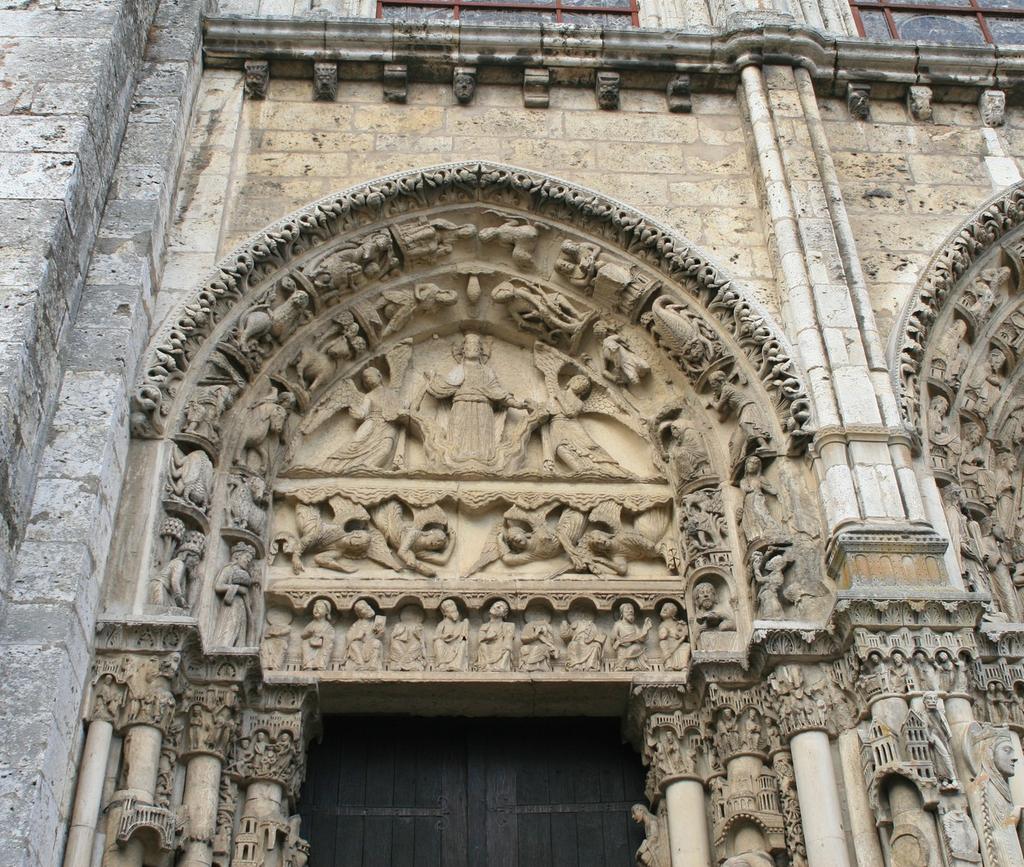Chartres bal szélső timpanon