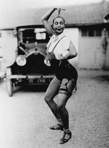 1. kép: Josephine Baker a Revue Nègre -ben 1 2. kép: A Banántánc (1927) 2 Amerikában az 1910-20-as években a dzsessznek nevezett tánczene közérthető volt.
