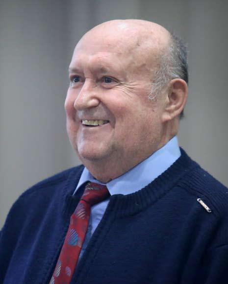 le. Mindkét középiskolai tanulmányát jeles eredménnyel fejezte be. Időközben, 1965-ben részt vett egy, szándékai szerint próbafelvételin a Budapesti Műszaki Egyetemen.