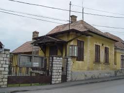 18 Védendő az épület utcai tömege, homlokzati tagozatai és színe Bajcsy Zsilinszky utca 7.