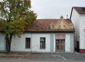 1540 Kossuth Lajos utca 21. 2130 Kossuth Lajos utca 22.