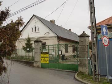 67 A jellegzetes pinceépület szép tömegarányú.