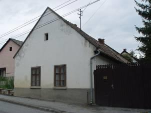 eredeti formáját őrzi, szépen felújított