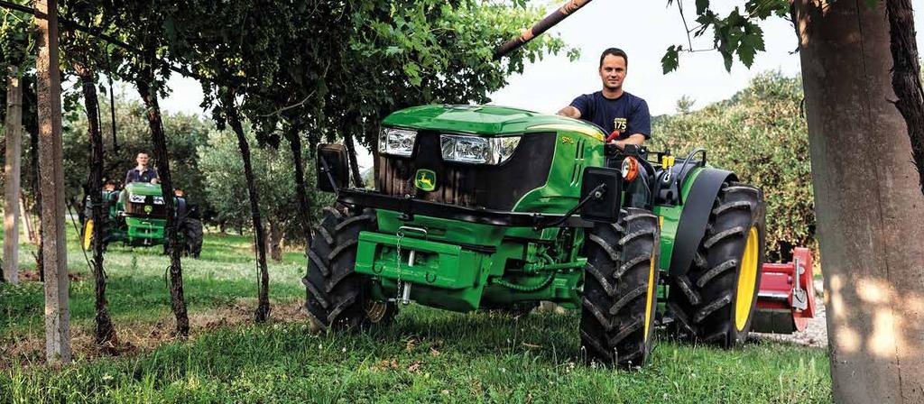 A kompakt és kiváló manőverező képességgel rendelkező John Deere 5GL alacsony kivitelű speciális traktorok kifejezetten alkalmasak a szőlészetekben és a gyümölcsültetvényekben végzett munkákra.