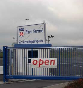 Uhrsleben este situat pe autostrada A2 între Berlin ºi Hanover, ºi este astfel un punct important pentru cãlãtoriile spre est ºi care trece prin portul din Hamburg.