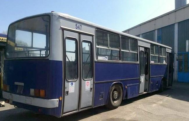 IKARUS 415 (3 db) IKARUS 260 (1 db) Rendszám: AKD-547 Első forgalomba helyezés: 1986.09.16.