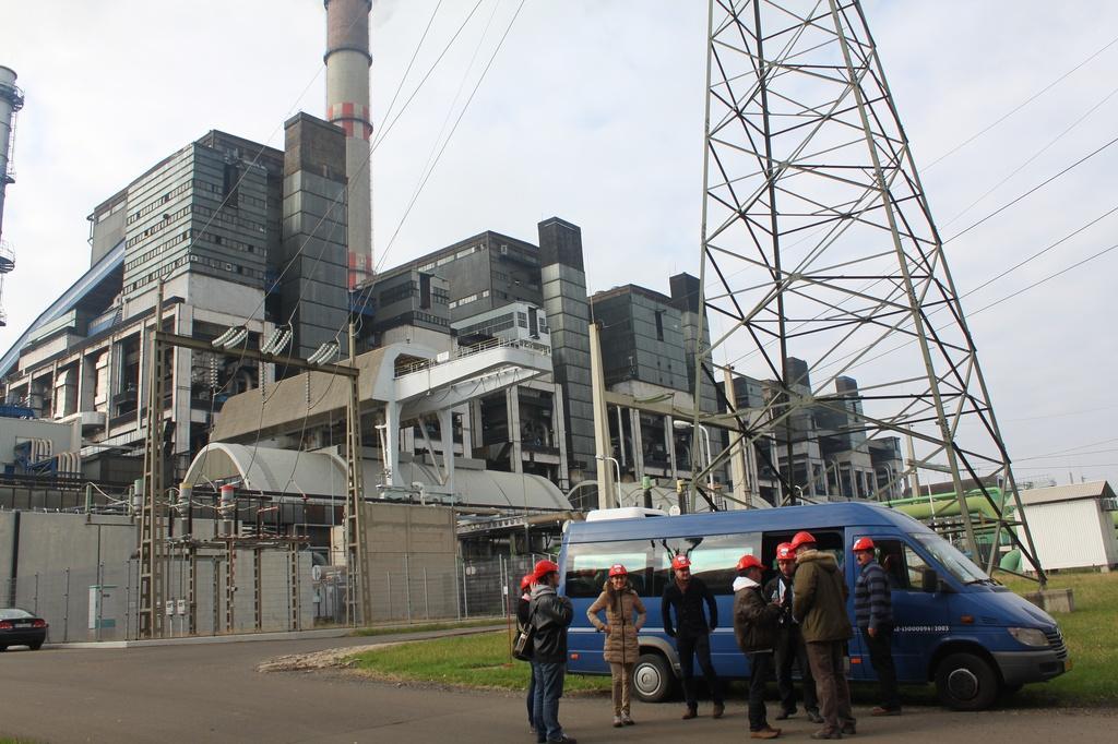 2. ábra Az erőmű blokkjai A lignit, melyet a visontai és bükkábrányi bányákból termelnek ki, 6600-6700 kj/kg fűtőértékkel rendelkezik,